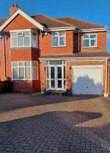 5 Bedroom Semi-Detached House To Rent In Benson Avenue, Wolverhampton, West Midlands, WV4