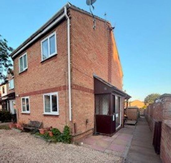 1 Bedroom Terraced House For Sale In Bluebell Close, Thornbury, BS35