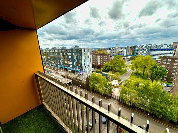 2 Bedroom Flat To Rent In The Avenue, Leeds, West Yorkshire, LS9