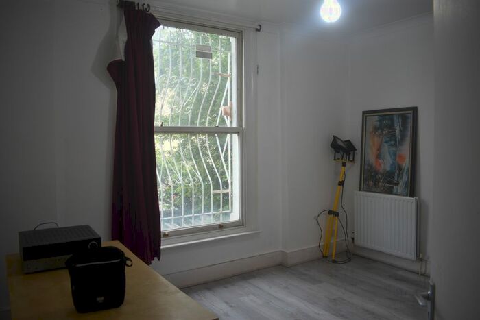 2 Bedroom Flat To Rent In Fiveways Road, London, SW9