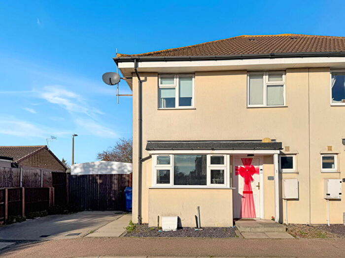 3 Bedroom Semi Detached House For Sale In Alexandra Way, East Tilbury, RM18