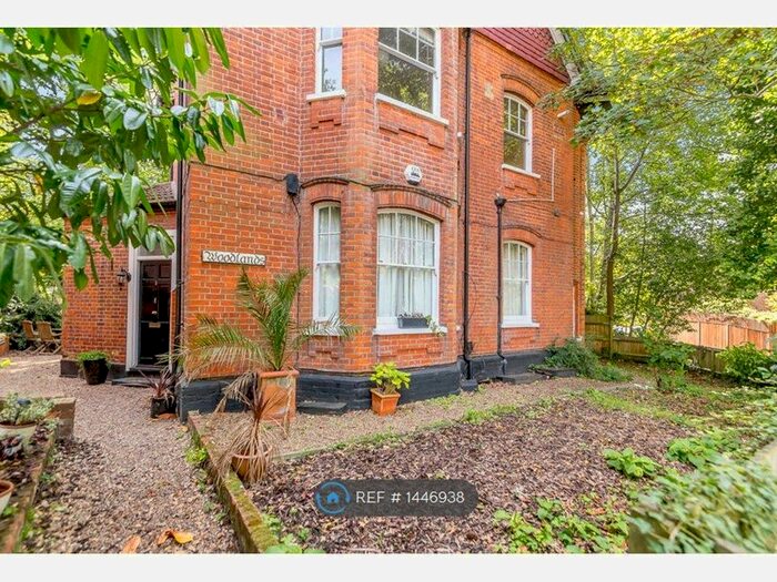 1 Bedroom Flat To Rent In Old Hill, Chislehurst, BR7