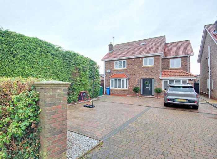 5 Bedroom House To Rent In Well Lane, Willerby, Hull, HU10