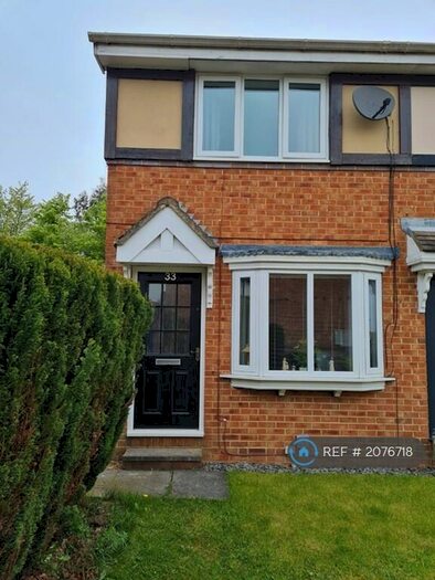 2 Bedroom End Of Terrace House To Rent In Birk Lane, Morley, Leeds, LS27