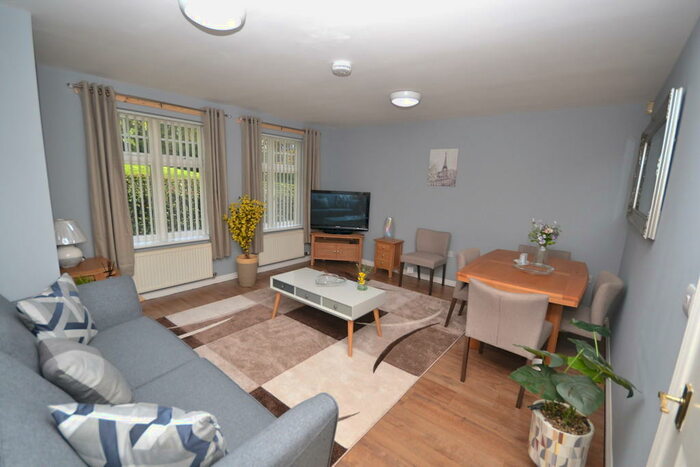 2 Bedroom Ground Flat To Rent In Sheridan Way, Sherwood, NG5