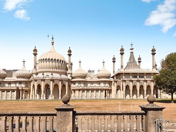 2 Bedroom Apartment For Sale In Princes Street, Brighton, East Sussex, BN2 - Photo 4