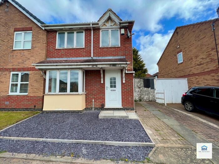 3 Bedroom Semi-Detached House To Rent In Cranesbill Road, Hamilton, LE5