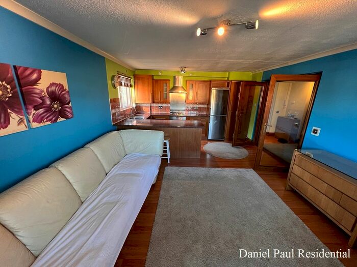 1 Bedroom Flat To Rent In North Road, Ealing, W5