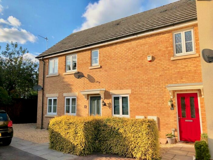 2 Bedroom Flat To Rent In Roy King Gardens, Warmley, Bristol, BS30