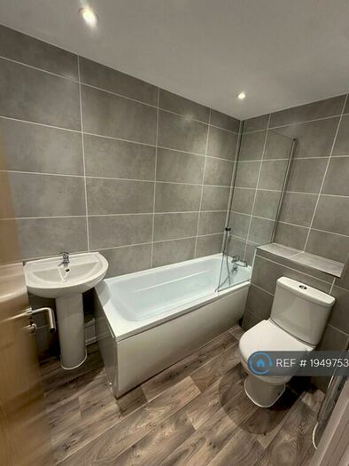 Studio To Rent In St George&#;S Lodge, Stalybridge, SK15