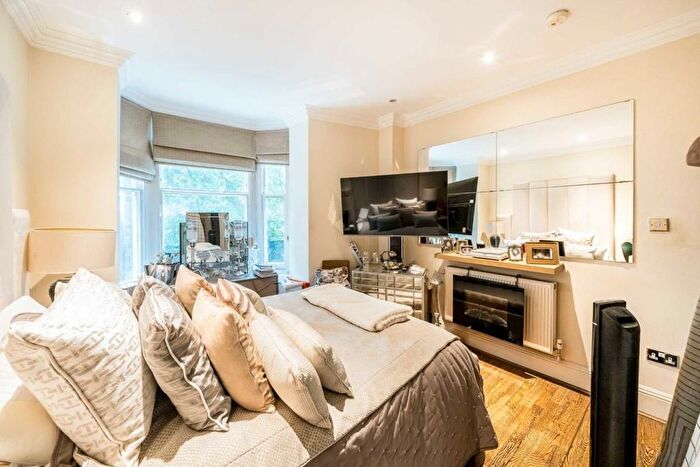 3 Bedroom Flat For Sale In Abbey Gardens, London, NW8