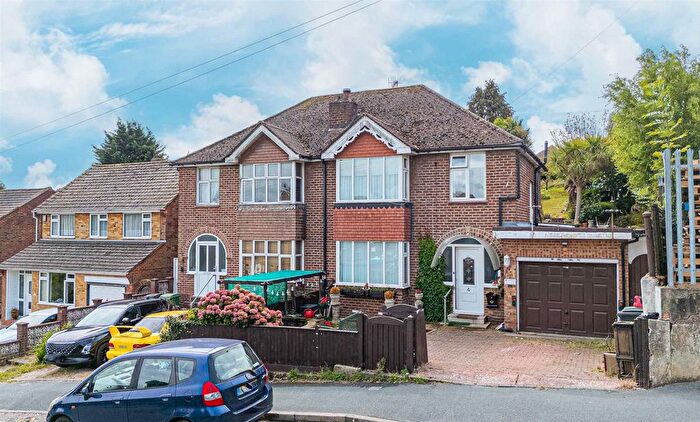 3 Bedroom Semi-Detached House For Sale In Normandy Road, Hastings, TN34
