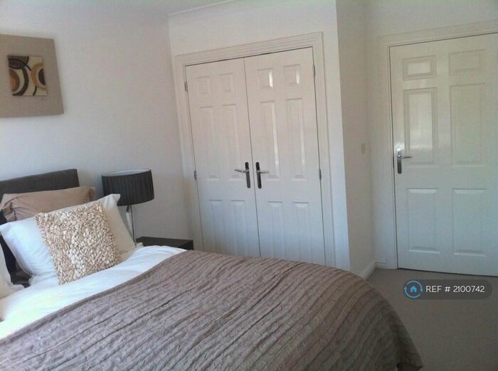 1 Bedroom Flat To Rent In Chandlers Mews, Greenhithe, DA9