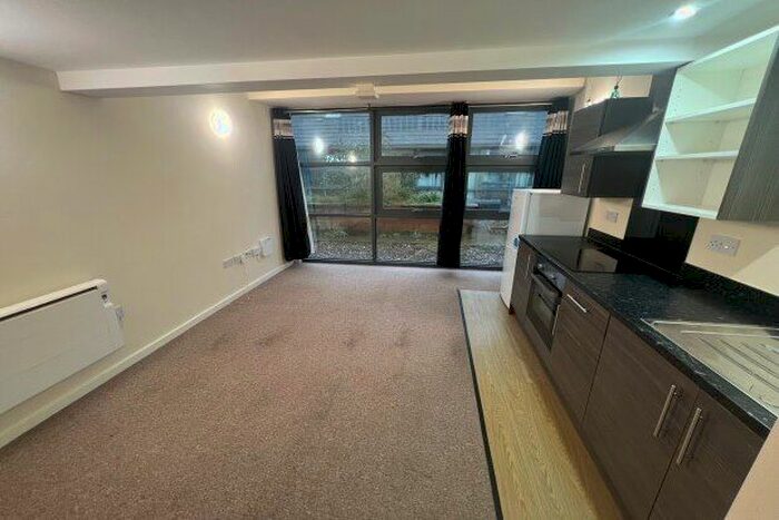 1 Bedroom Flat To Rent In Queen Street, Wrexham, LL11