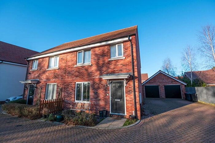 3 Bedroom Semi Detached House For Sale In Sutherland Close, Canterbury, CT1
