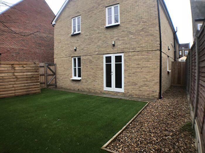 1 Bedroom Flat To Rent In Rudyard Court, Watford, WD17