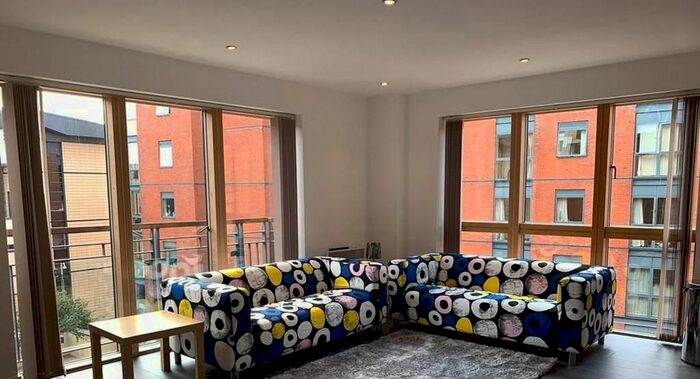 2 Bedroom Flat To Rent In Waterfront Walk, Birmingham, B1