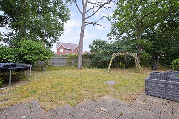 4 Bedroom Detached House For Sale In Napper Place, Cranleigh, GU6