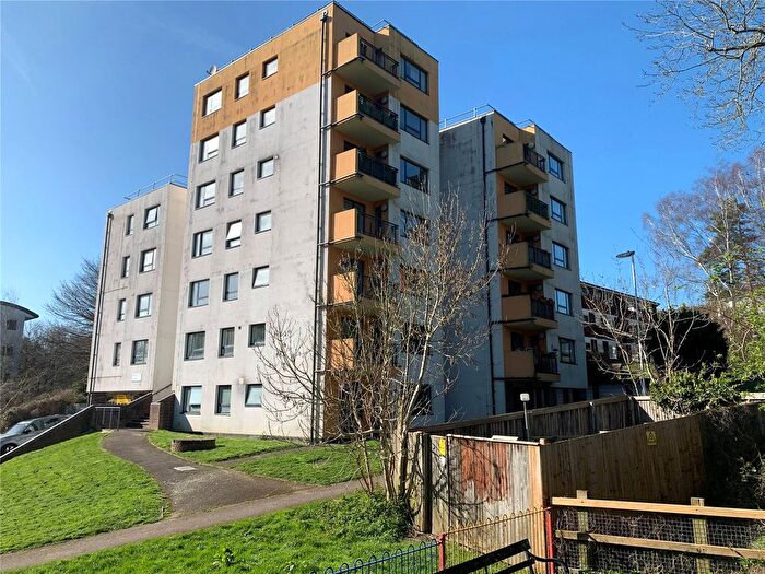 3 Bedroom Flat For Sale In Orchard Way, East Grinstead, West Sussex, RH19