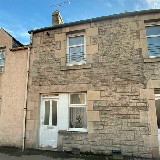 2 Bedroom Flat To Rent In High Street, Auchterarder, PH3