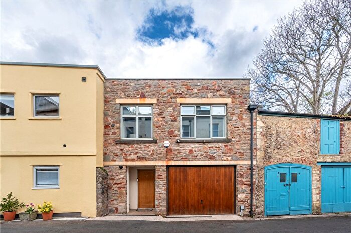 3 Bedroom Terraced House For Sale In Vyvyan Road, Bristol, BS8