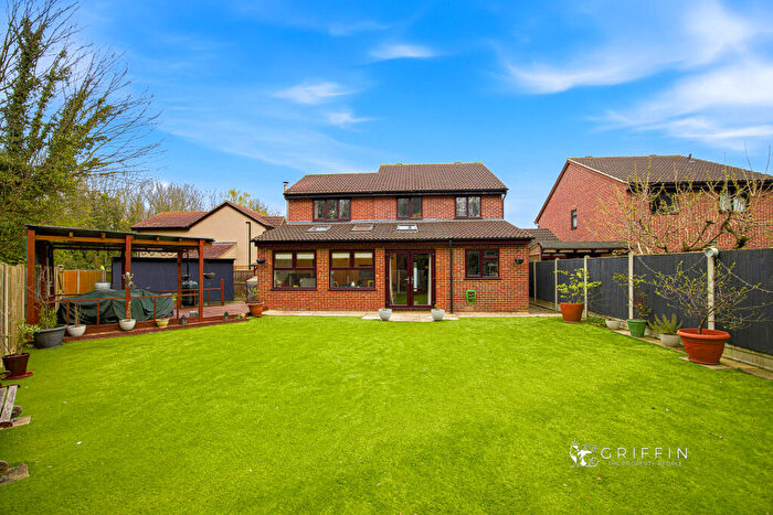 4 Bedroom Detached House For Sale In Harrap Chase, Grays, RM17