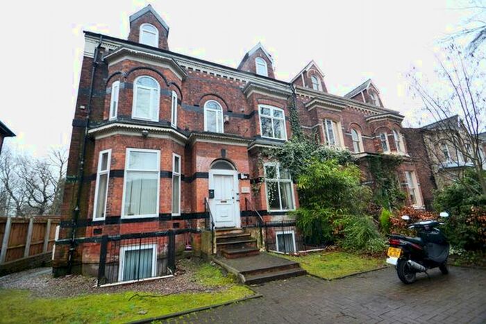 2 Bedroom Flat To Rent In Wellington Road, Whalley Range, Manchester, M16
