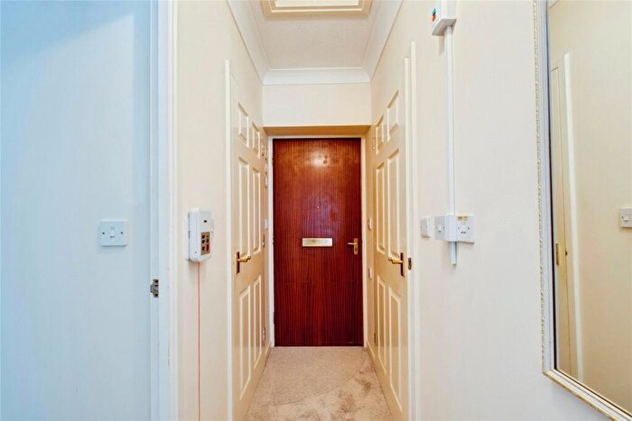 1 Bedroom Apartment For Sale In Homecorfe House, Broadstone, BH18