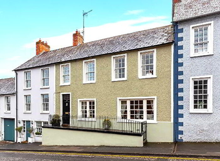 2 Bedroom Extended Mid-terraces For Sale In Main Street, Royal Hillsborough, BT26