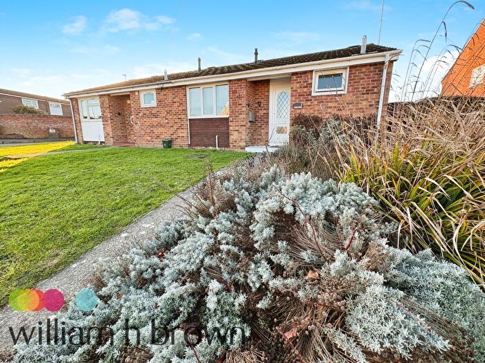 1 Bedroom Bungalow To Rent In Thackeray Close, Braintree, CM7
