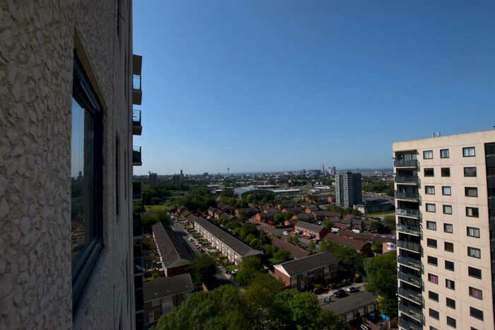 3 Bedroom Flat To Rent In Apt Candia TowerJason StreetLiverpool, L5