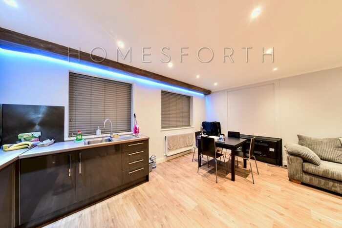 1 Bedroom Flat To Rent In Great North Way, Hendon, NW4