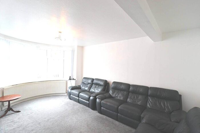 4 Bedroom Semi Detached House To Rent In Chairborough Road, High Wycombe, HP12