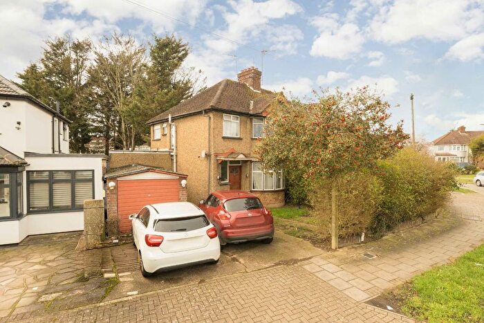 4 Bedroom Property For Sale In Southdown Crescent, Harrow, HA2