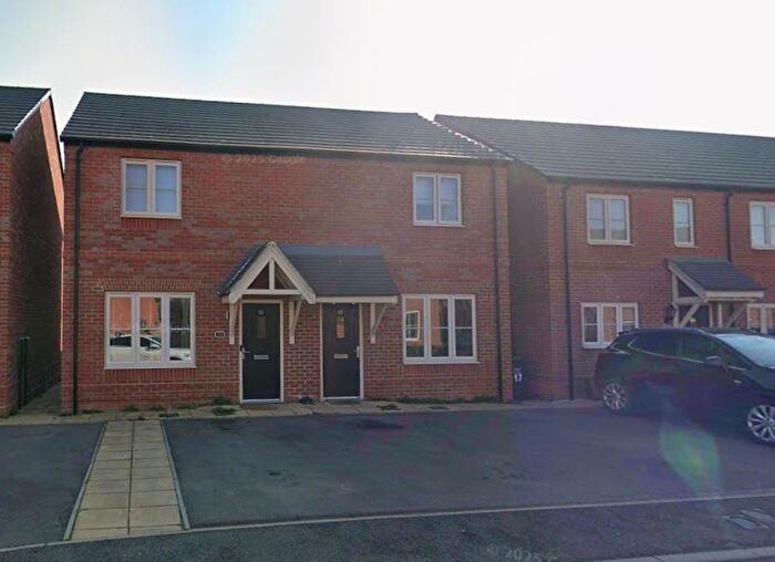 2 Bedroom Semi Detached House For Sale In Banbury, Oxfordshire, OX16