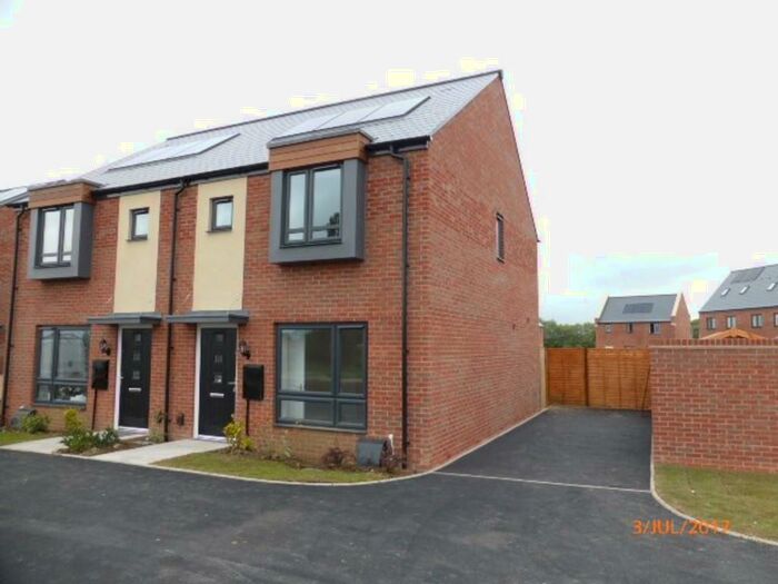 3 Bedroom Semi-Detached House To Rent In Sapphire Road, Bishops Cleeve, GL52