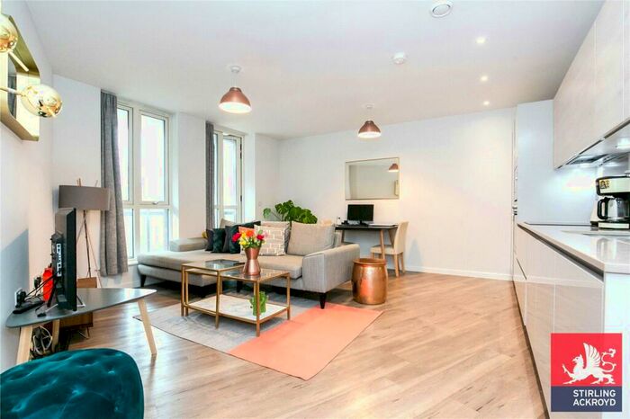 2 Bedroom Apartment To Rent In Maypole Court, Geoff Cade Way, London, E3