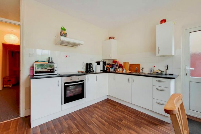 1 Bedroom Flat To Rent In Harold Road, Upton Park, London, E13