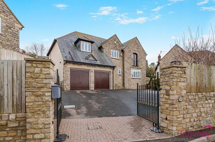 4 Bedroom Detached House For Sale In Sunningdale Rise, Preston, Weymouth, DT3