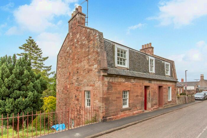 4 Bedroom Retail Property For Sale In Red Railing House, Main Street, Innerwick, EH42