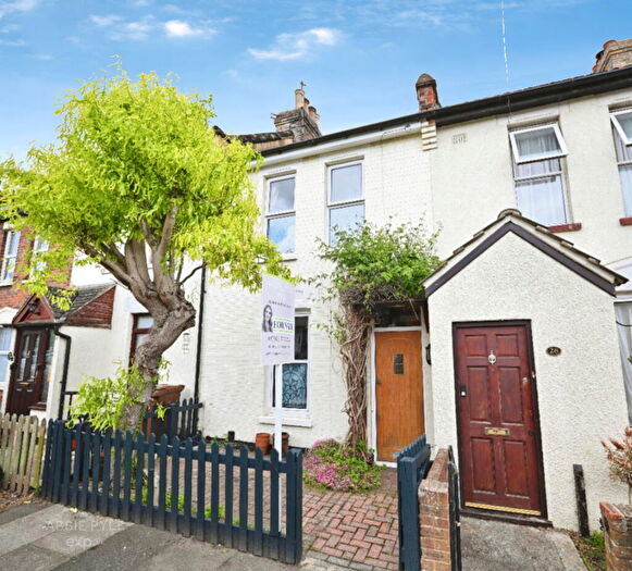2 Bedroom Terraced House For Sale In Cambridge Road, Rochester, ME2