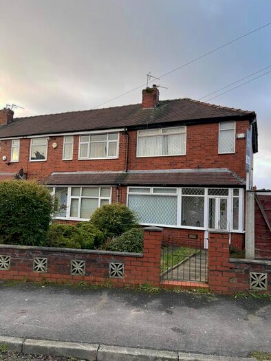 2 Bedroom Semi-Detached House To Rent In Marfield Avenue, Chadderton, Oldham, OL9