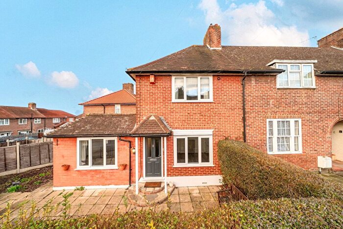 2 Bedroom End Terrace House For Sale In Valeswood Road, Bromley, BR1