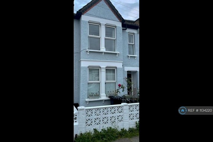 1 Bedroom Flat To Rent In Ground Floor, Catford, London, SE6