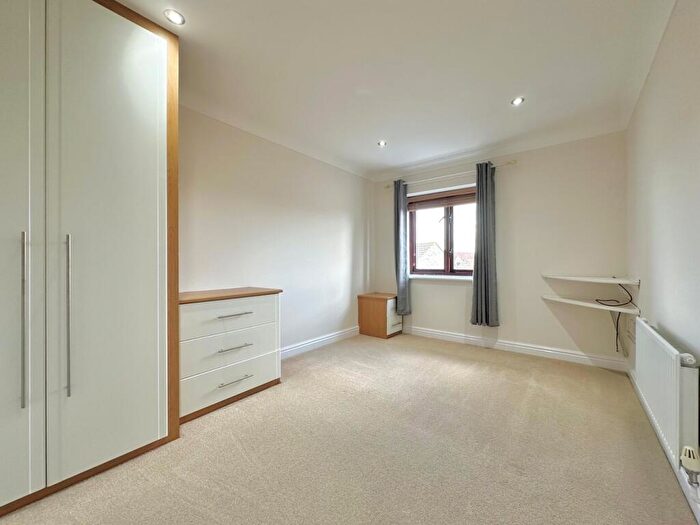 2 Bedroom Apartment To Rent In Queensbury Lane, Monkston Park, Milton Keynes, MK10