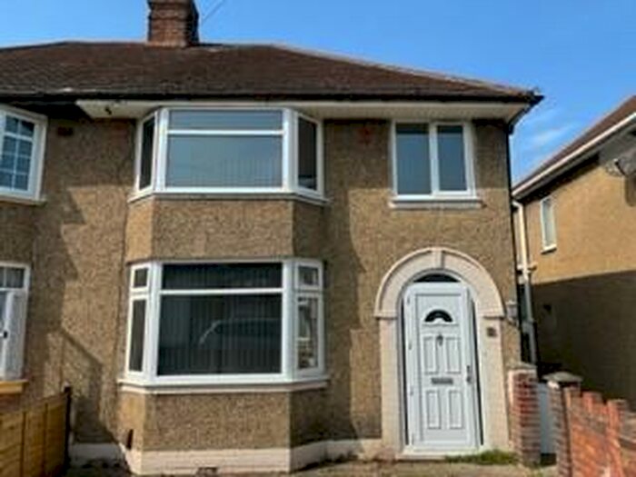 4 Bedroom Semi-Detached House To Rent In St Lukes, Cowley, OX4