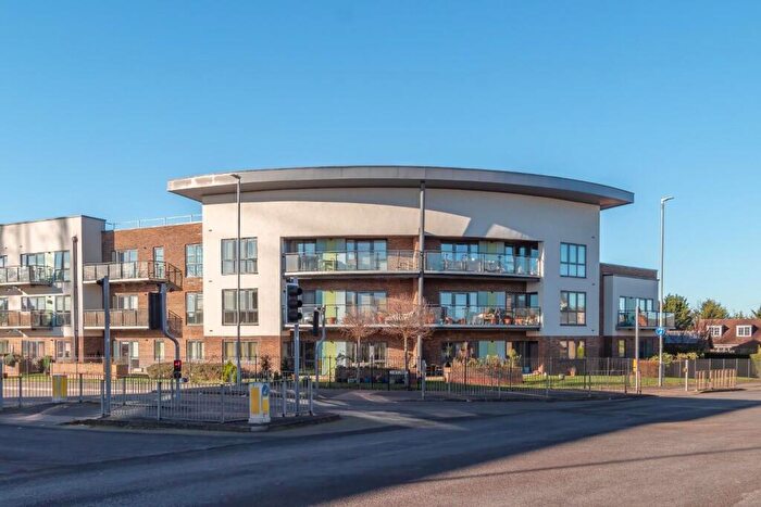 2 Bedroom Apartment For Sale In Theedway, Leighton Buzzard, LU7