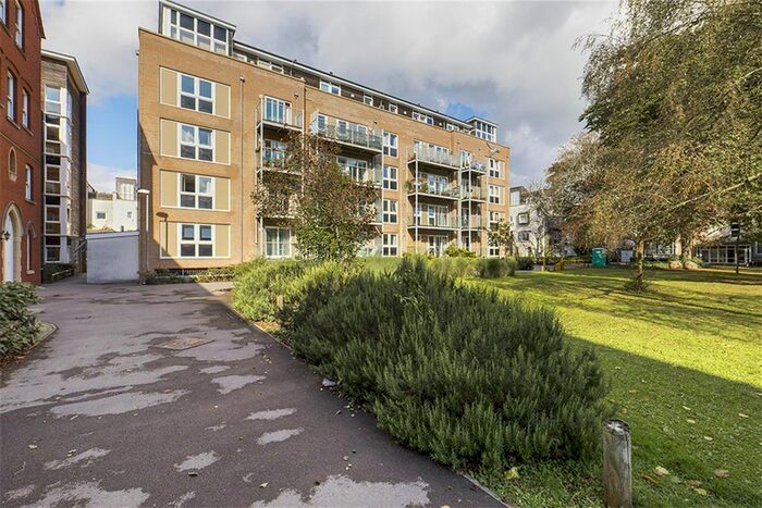 1 Bedroom Flat To Rent In James Weld Close, Shirley, Southampton, SO15