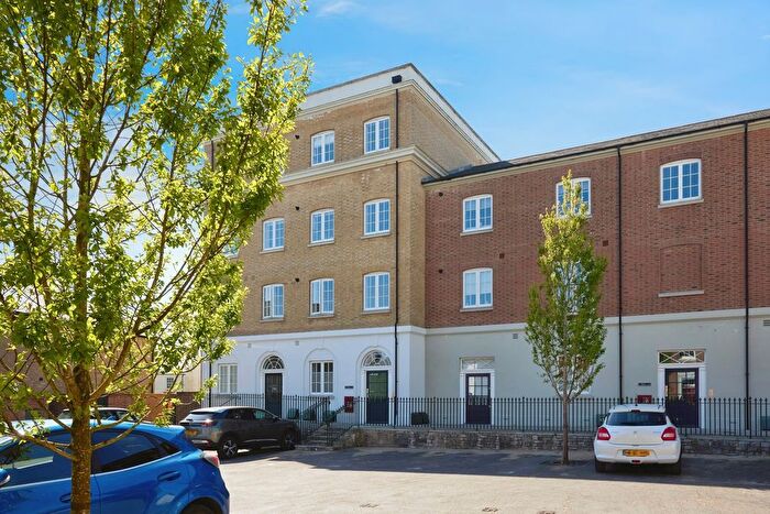 2 Bedroom Flat To Rent In Crown Place, Dorchester, DT1