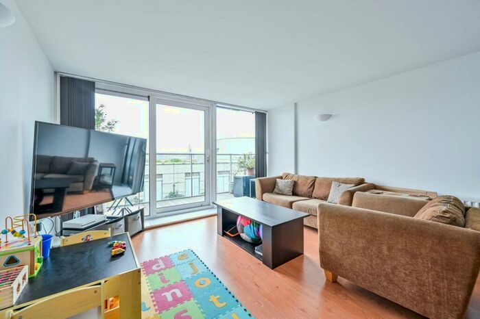 2 Bedroom Flat To Rent In Argyll Road, Woolwich, London, SE18